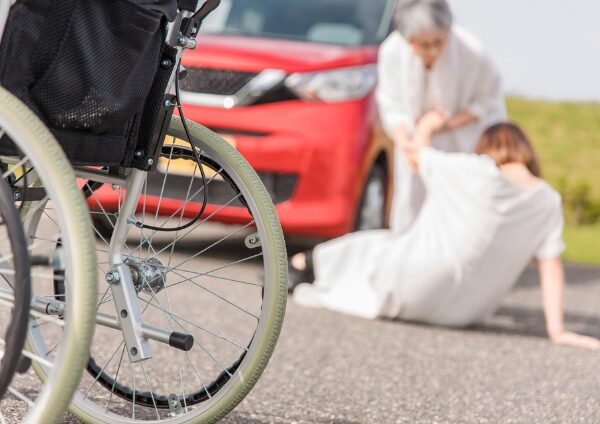 低速の交通事故でも身体は大丈夫？駐車場での事故後に確認したいこと
